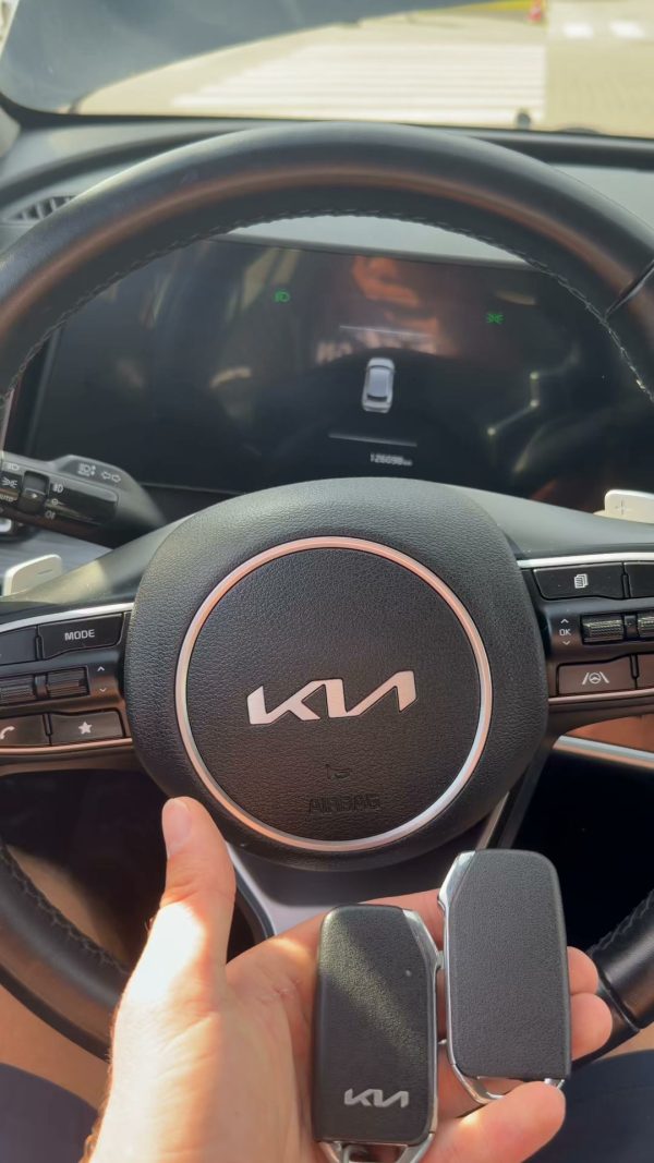 Kolejne auto zrobione. Nowoczesna Kia sportage z dodatkowym kluczykiem. 😁😃